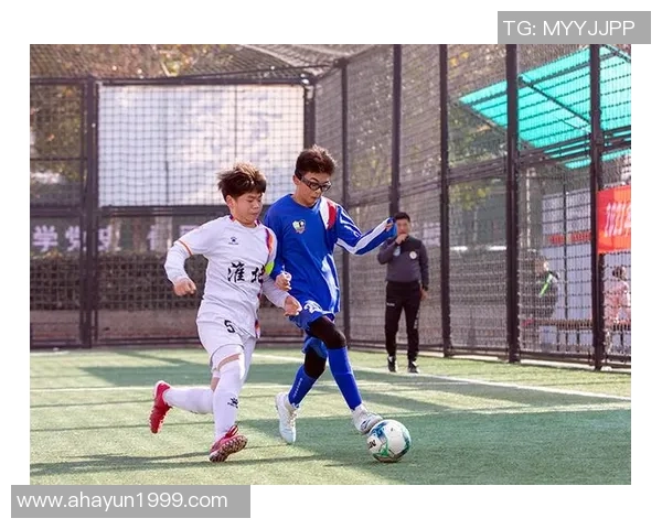 杭州足球队在精英赛中的灵活性表现分析与战术探讨 杭州足球队在精英赛中的灵活性表现分析与战术探讨