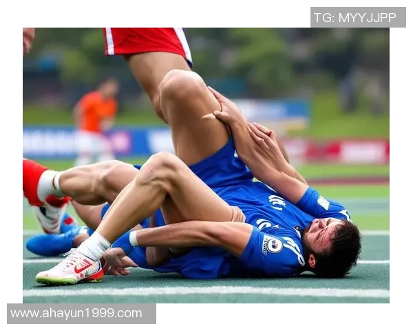 足球明星因伤躺床休养球迷心痛期待他早日复出再战绿茵场